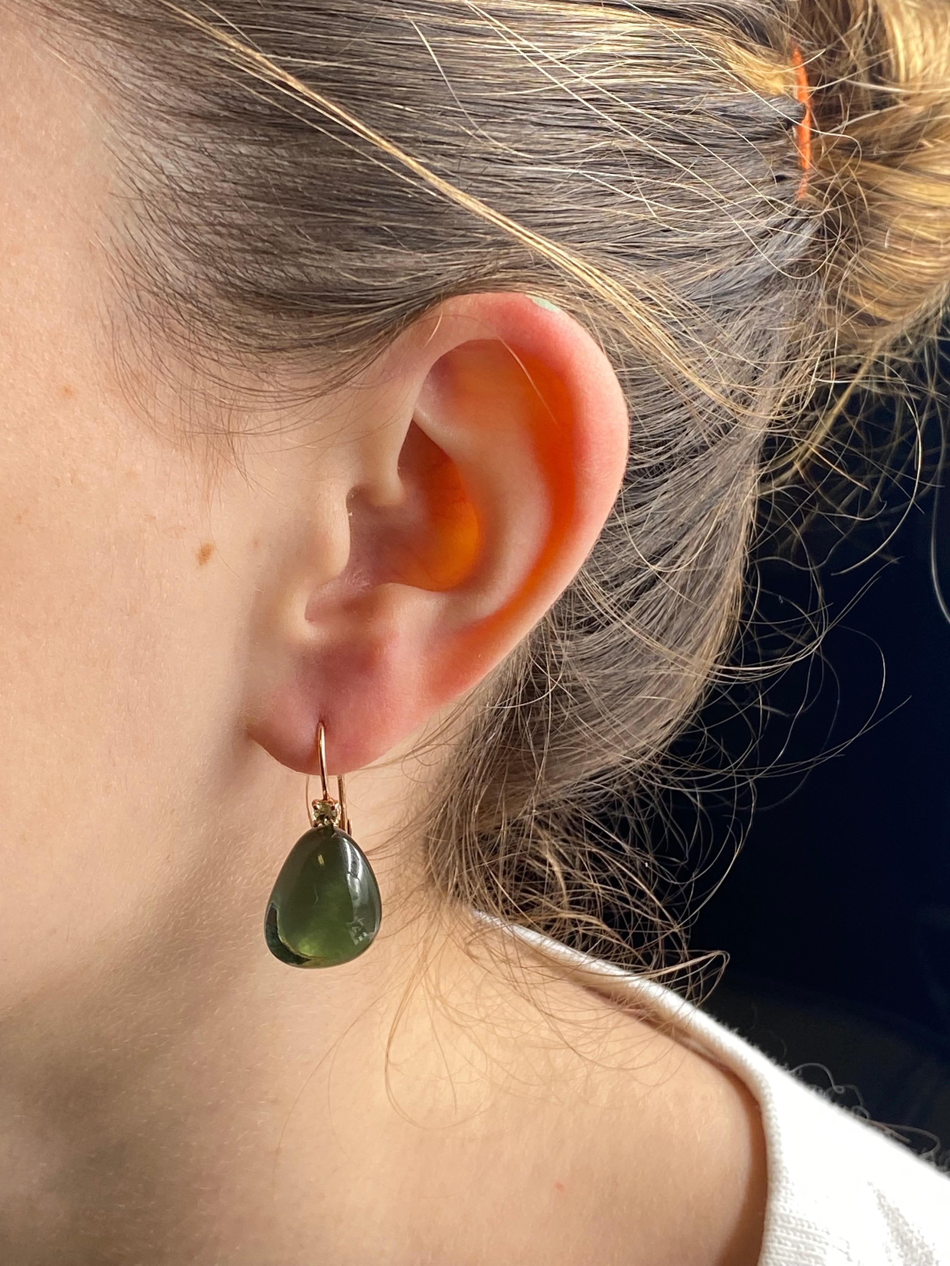 Ohrringe aus Rosa Gold und Hydro Light Smaragd und grünem Saphir (Kunsthandwerker*in) im Angebot