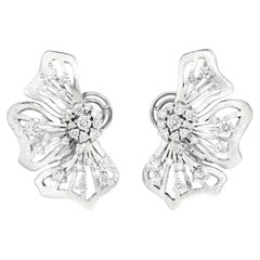 Ohrringe aus Weißgold mit weißen Diamanten