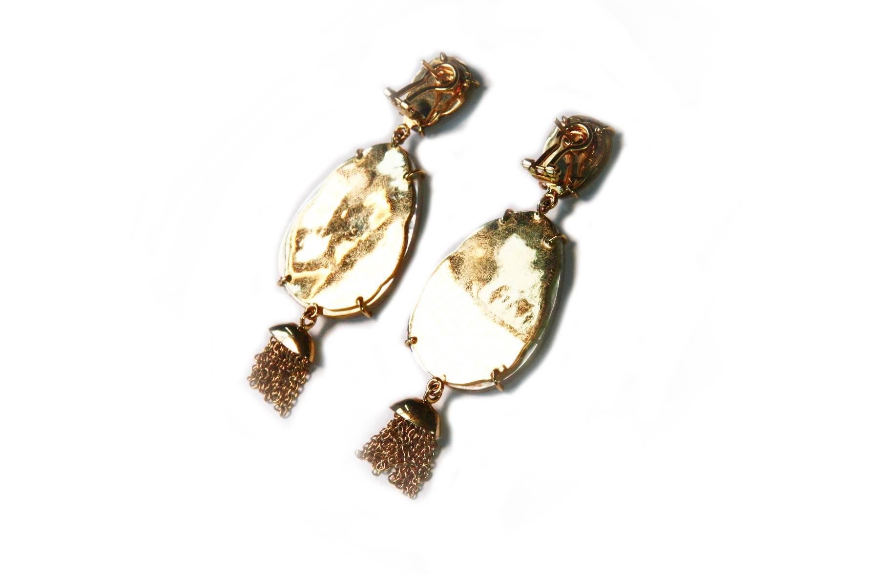 Women's or Men's Earrings Mother of Pearl 18 Karat Gold For Sale