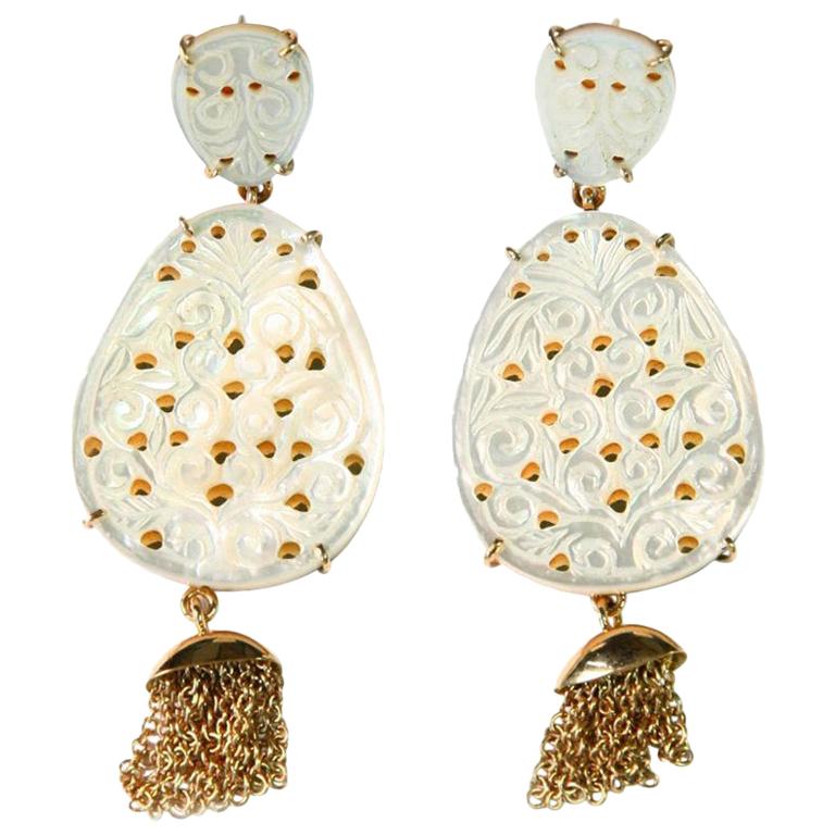 Earrings Mother of Pearl 18 Karat Gold For Sale at 1stDibs