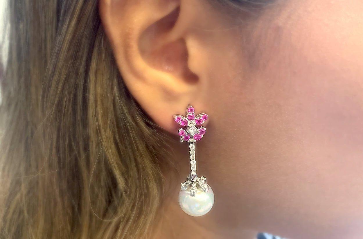 Earrings Pink Sapphires & Diamonds with South Sea Pearls In New Condition For Sale In Miami, FL