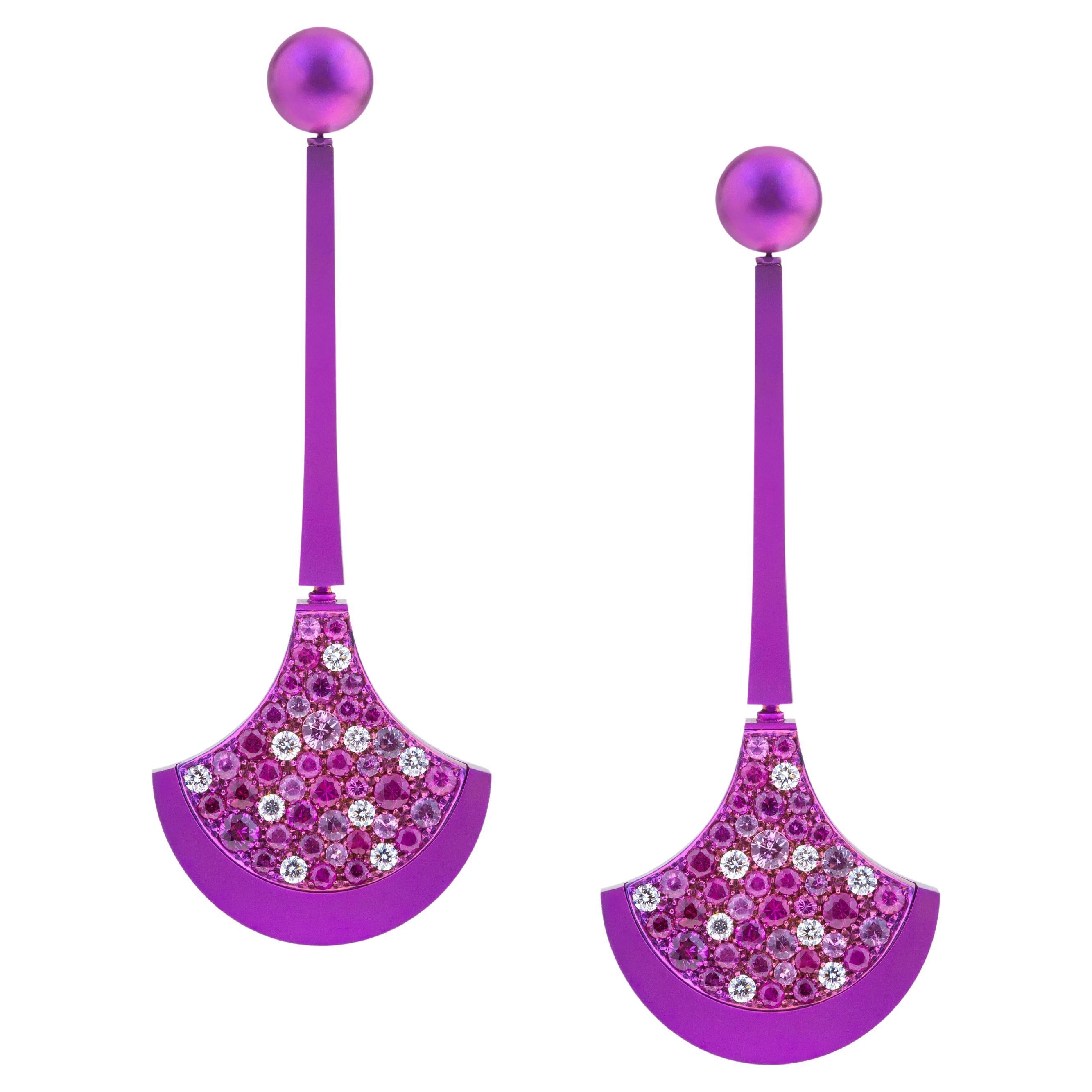 Boucles d'oreilles en itatium rose avec diamants et saphir rose en vente