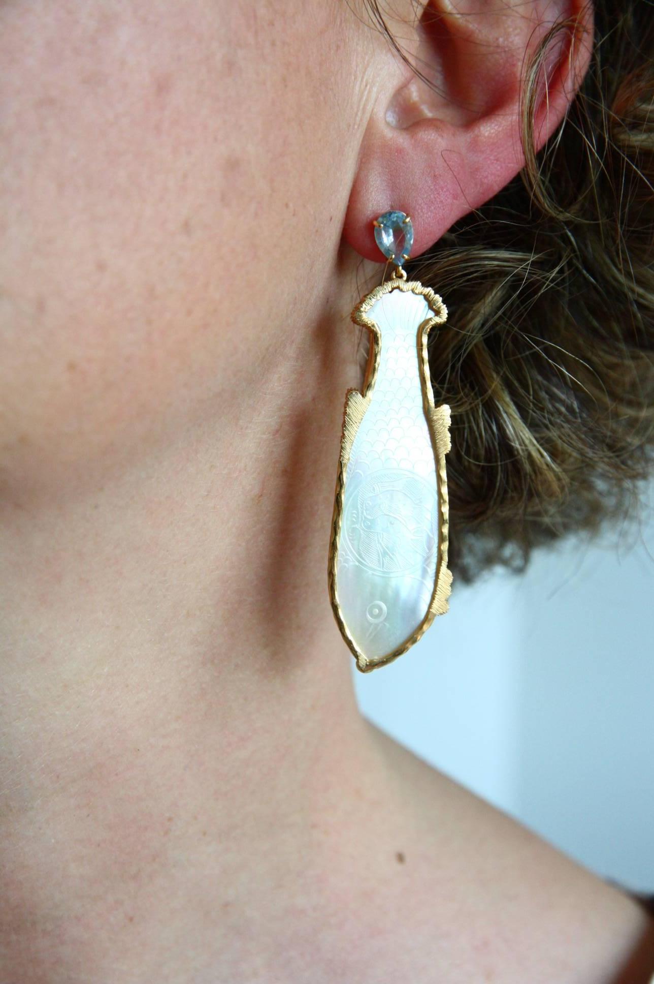 Women's Earrings Sapphire Drop Carved Mother of Pearl 18 Karat Gold For Sale