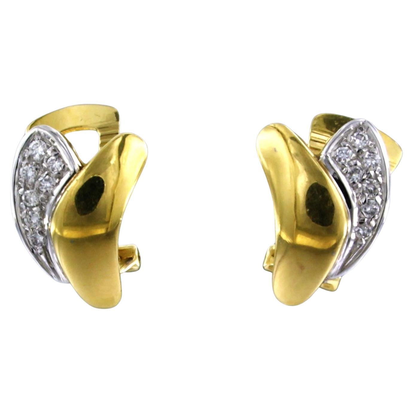 Ohrringe mit Diamanten im Brillantschliff bis zu 0,20 Karat 18 Karat zweifarbigem Gold