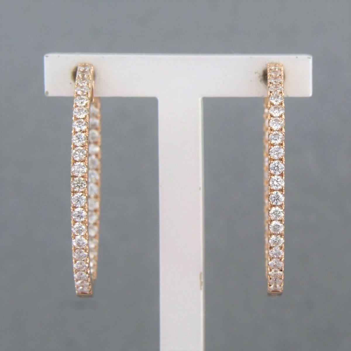 18k pink gold hoop earrings set with brilliant cut diamonds up to . 0.94ct - G/H - VS/SI

detailed description

the top of the earring is 2.6 cm high and 1.9 mm wide

weight 5.0 grams

set with

- 72 x 1.5 mm brilliant cut diamond, approximately