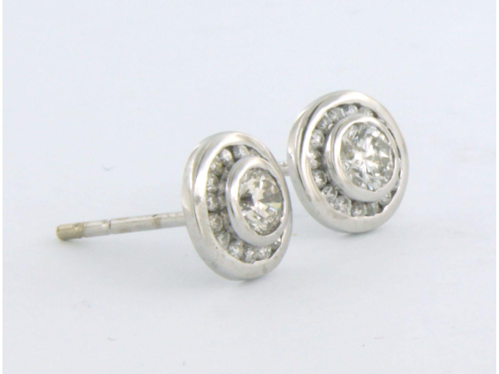 Earrings set with diamonds 18k white gold In Good Condition For Sale In The Hague, ZH