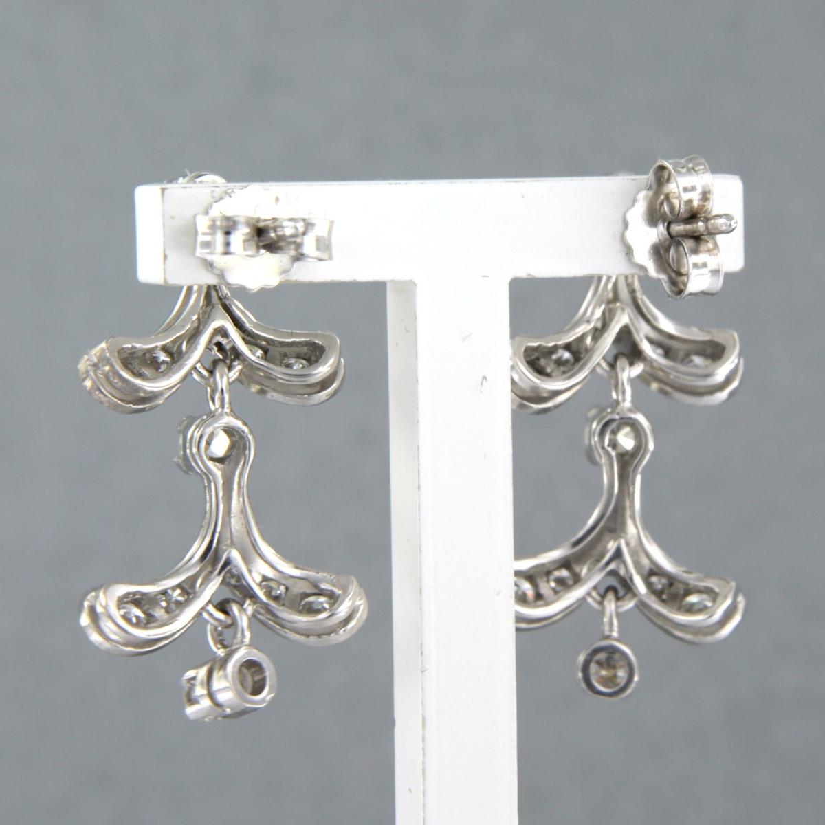 Earrings set with diamonds 18k white gold In Excellent Condition For Sale In The Hague, ZH