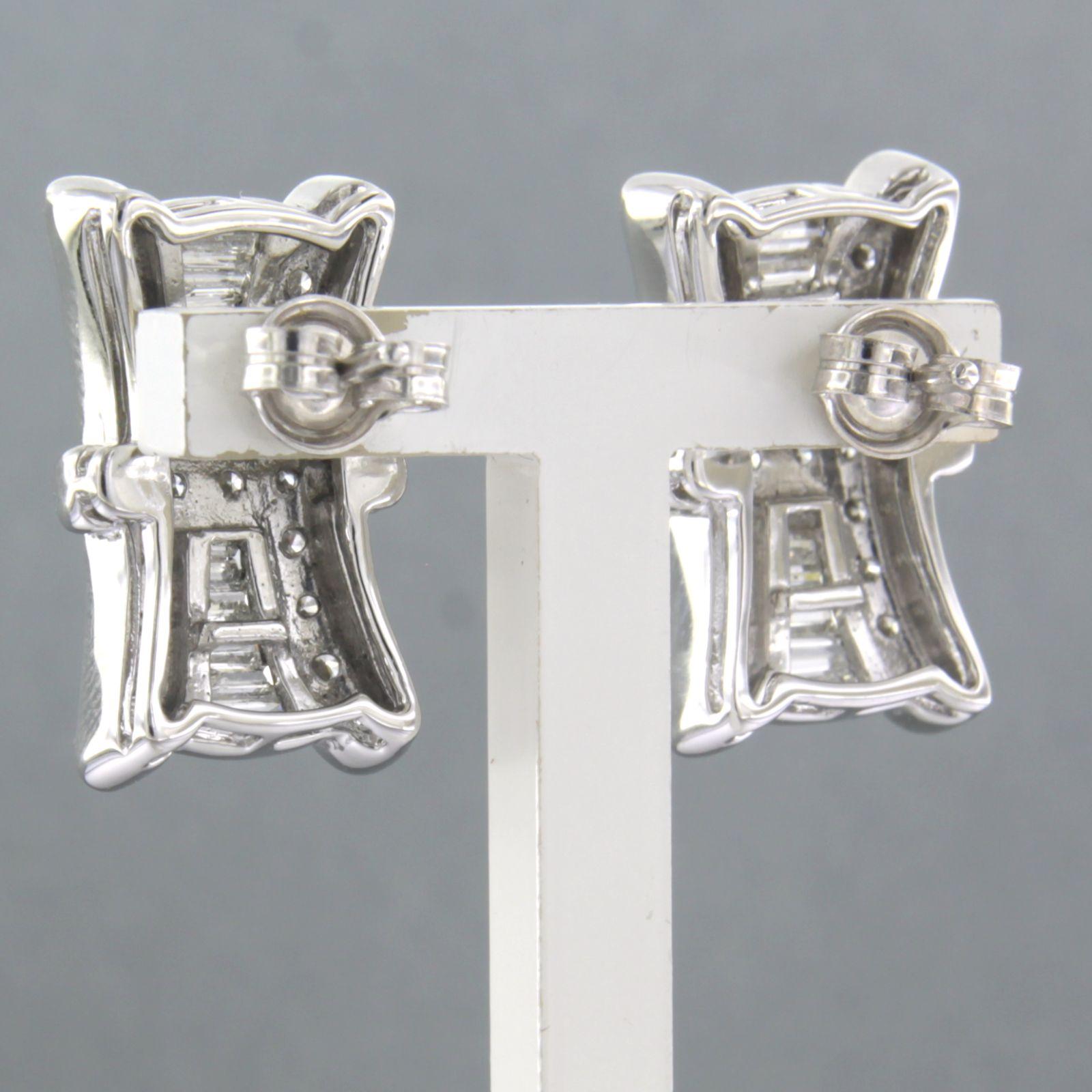 Women's Earrings set with diamonds 18k white gold For Sale