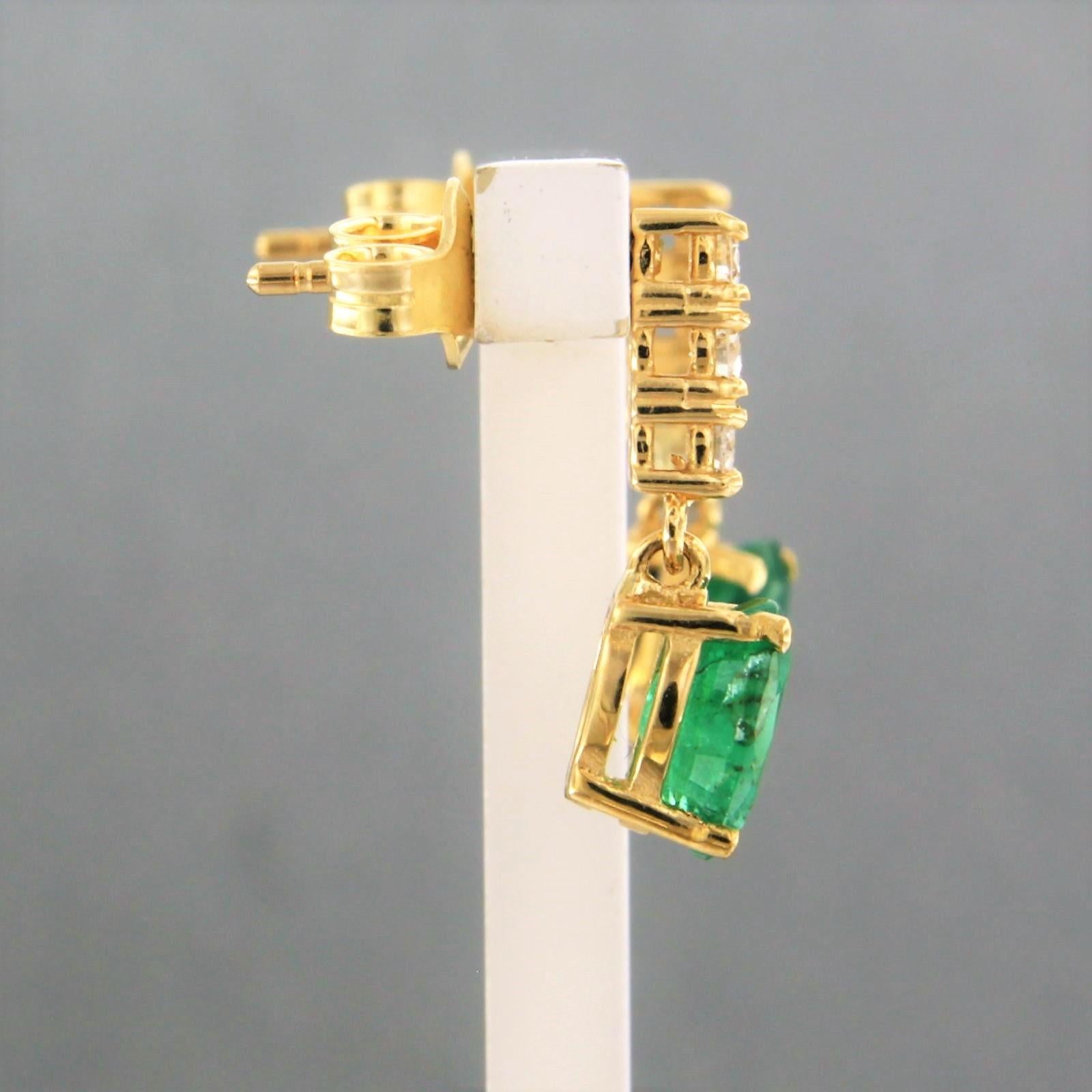Earrings set with emerald and diamonds 18k yellow gold For Sale 1