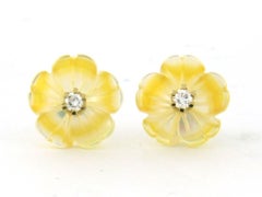 Earrings set with flower shaped agath and diamonds 18k yellow gold