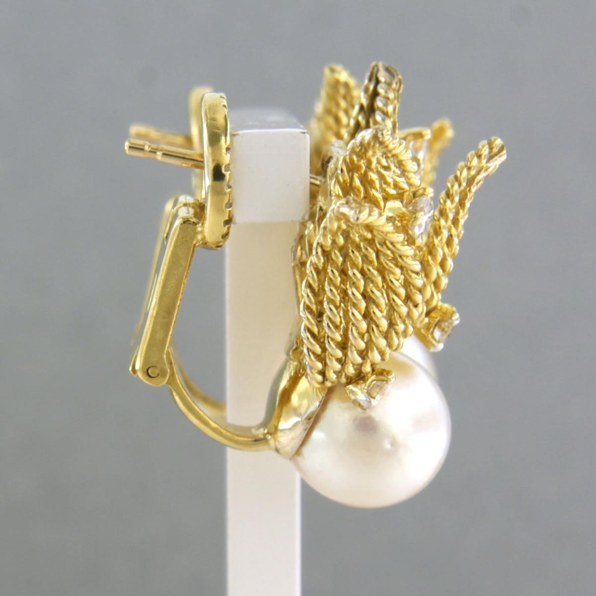 Women's Earrings set with pearl and diamonds 18k yellow gold