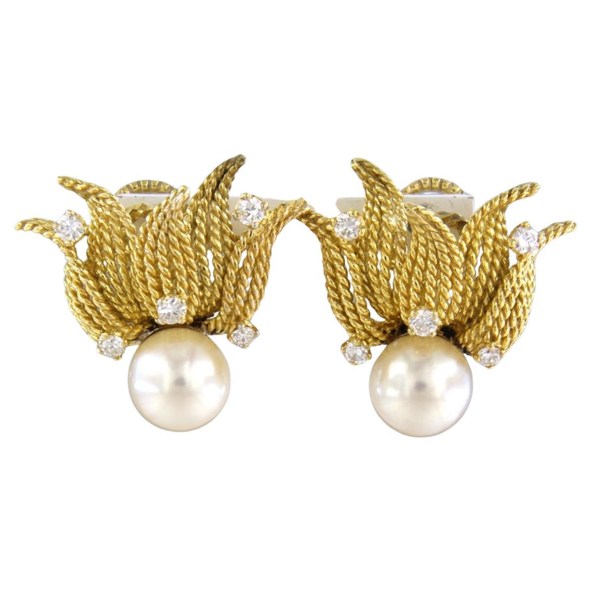 Earrings set with pearl and diamonds 18k yellow gold