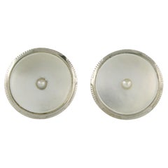 Earrings set with pearl and mother-of-pearl 14k yellow gold