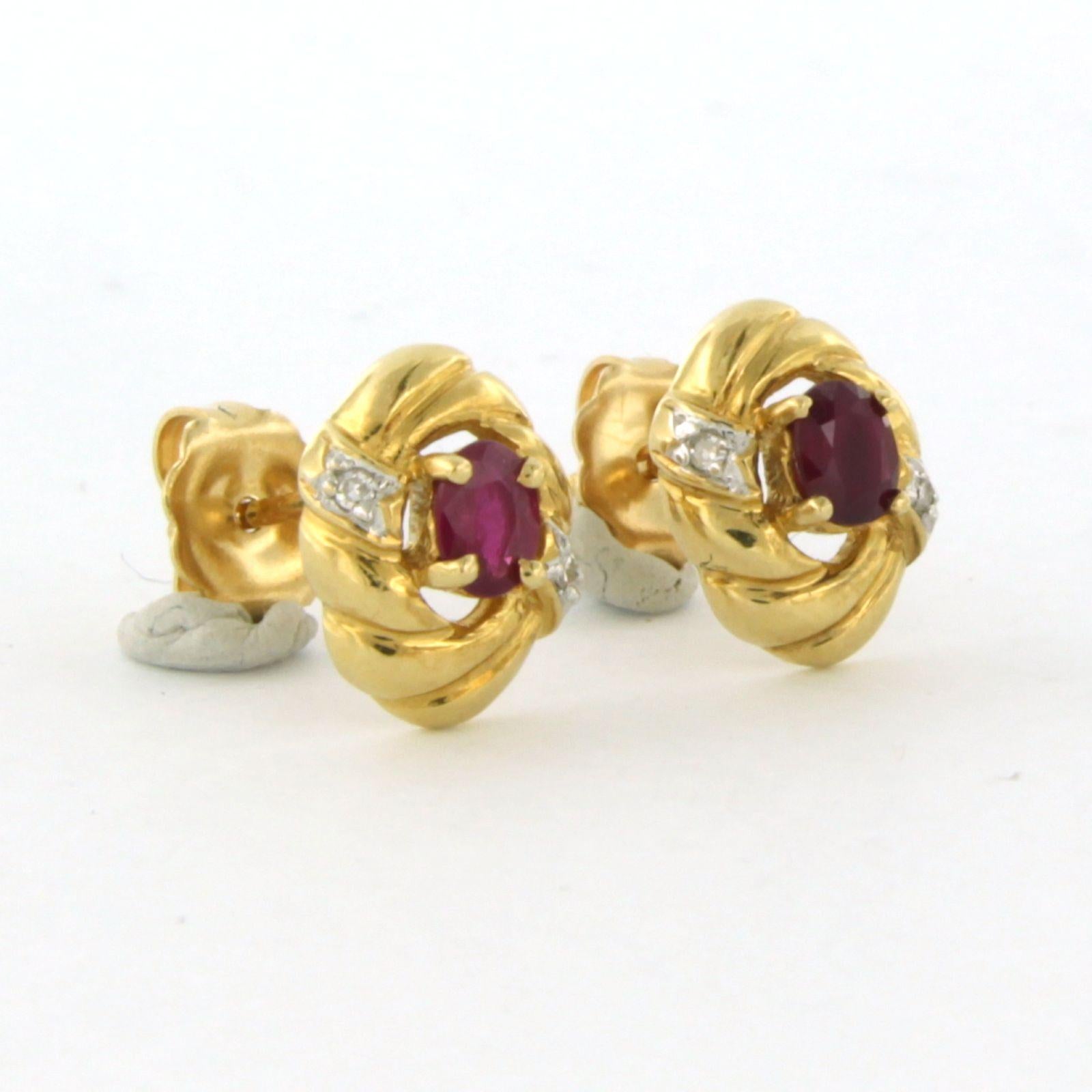 Earrings set with ruby and diamonds 18k bicolour gold In New Condition In The Hague, ZH