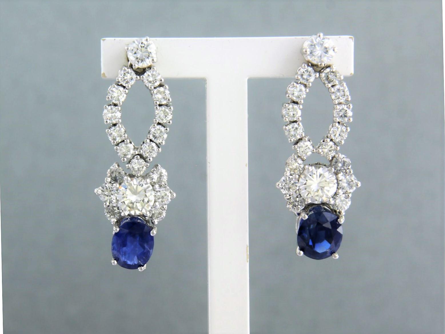 18k white gold earrings set with sapphire up to. 2.00ct and brilliant cut diamonds up to. 2.00ct - F/G - VS/SI

detailed description:

the size of the earring is 2.8 cm long by 1.0 cm wide

weight 7.8 grams

set with

- 2 x 6.0 mm x 5.0 mm oval