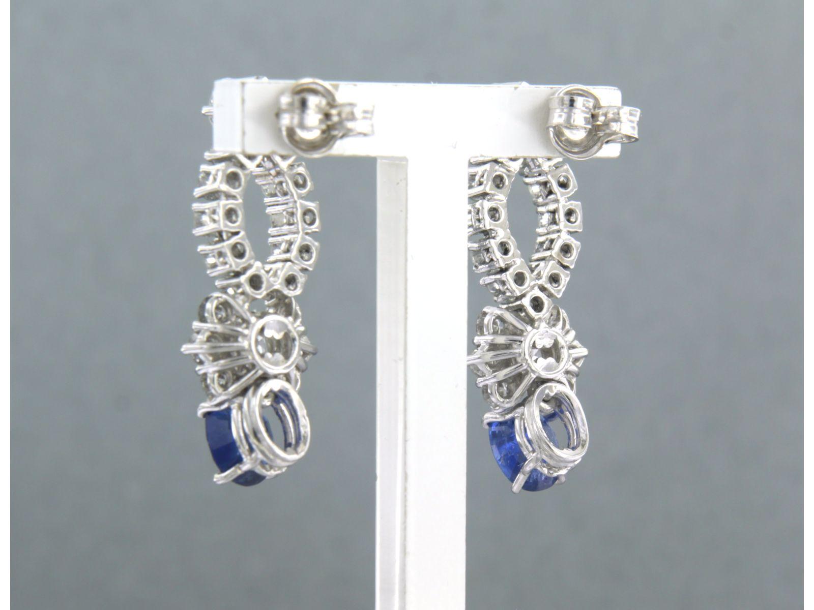 Earrings set with Sapphire and diamonds 18k white gold In Good Condition For Sale In The Hague, ZH