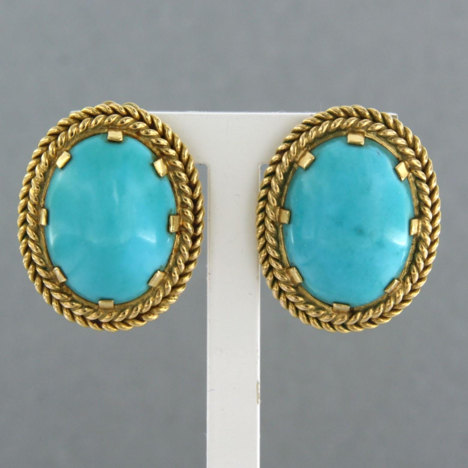18k yellow gold earrings set with Turquoise

Detailed description:

the size of the earring is 2.1 cm long by 1.7 cm wide

weight 13.0 grams

occupied with

- 2 x 1.5 cm x 1.2 mm oval cabochon cut turquoise

color blue
clarity n/a
Gemstones have