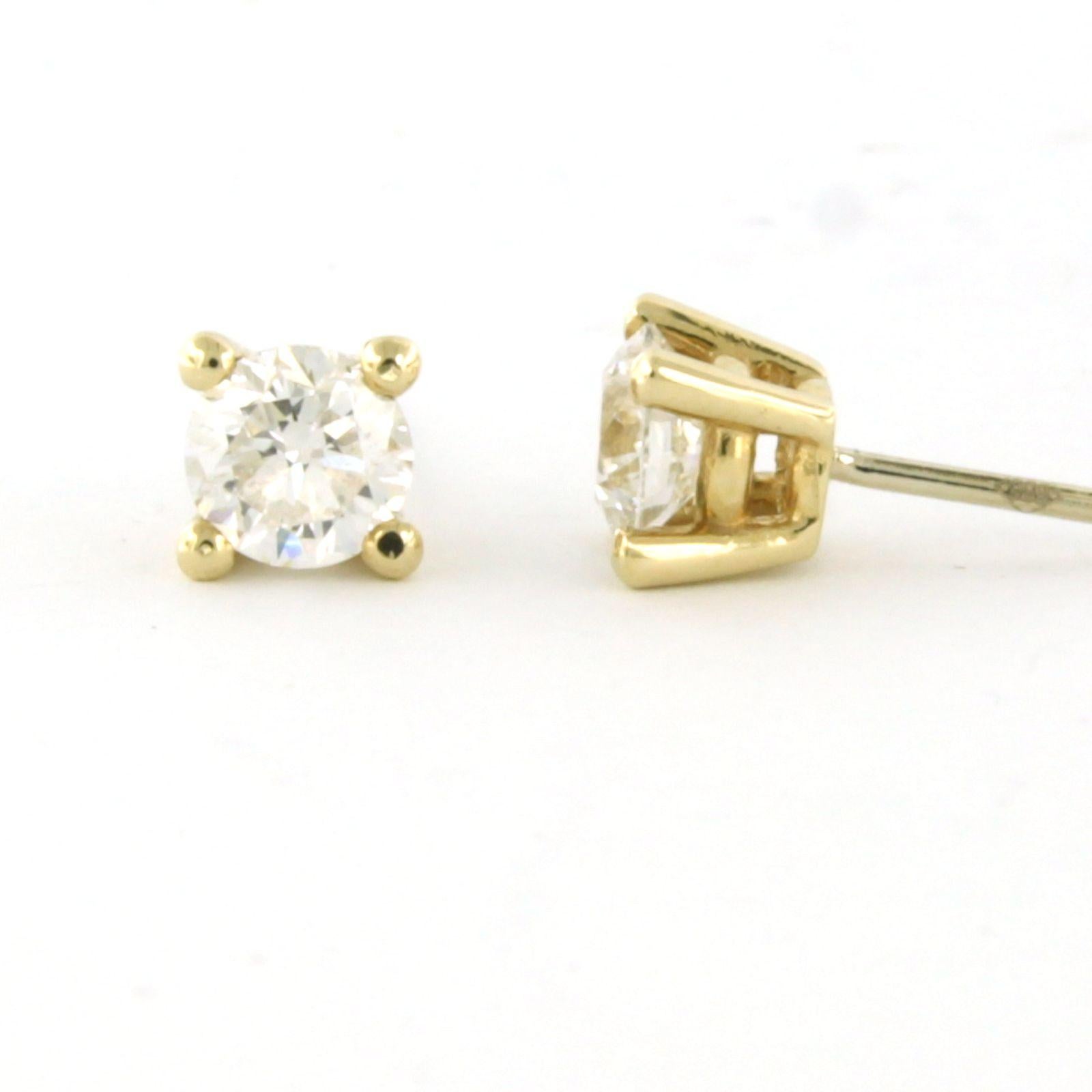 Moderne Boucles d'oreilles serties de diamants taille brillant jusqu'à 1,08 ct Or jaune 14k en vente