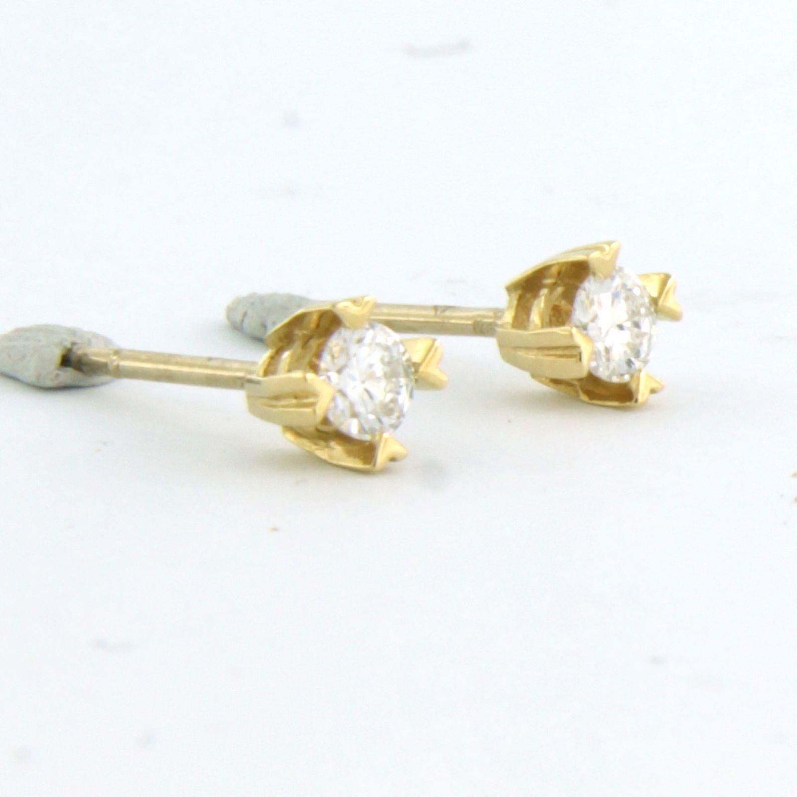 Earrings studs set with brilliant cut diamonds 18k yellow gold In New Condition For Sale In The Hague, ZH