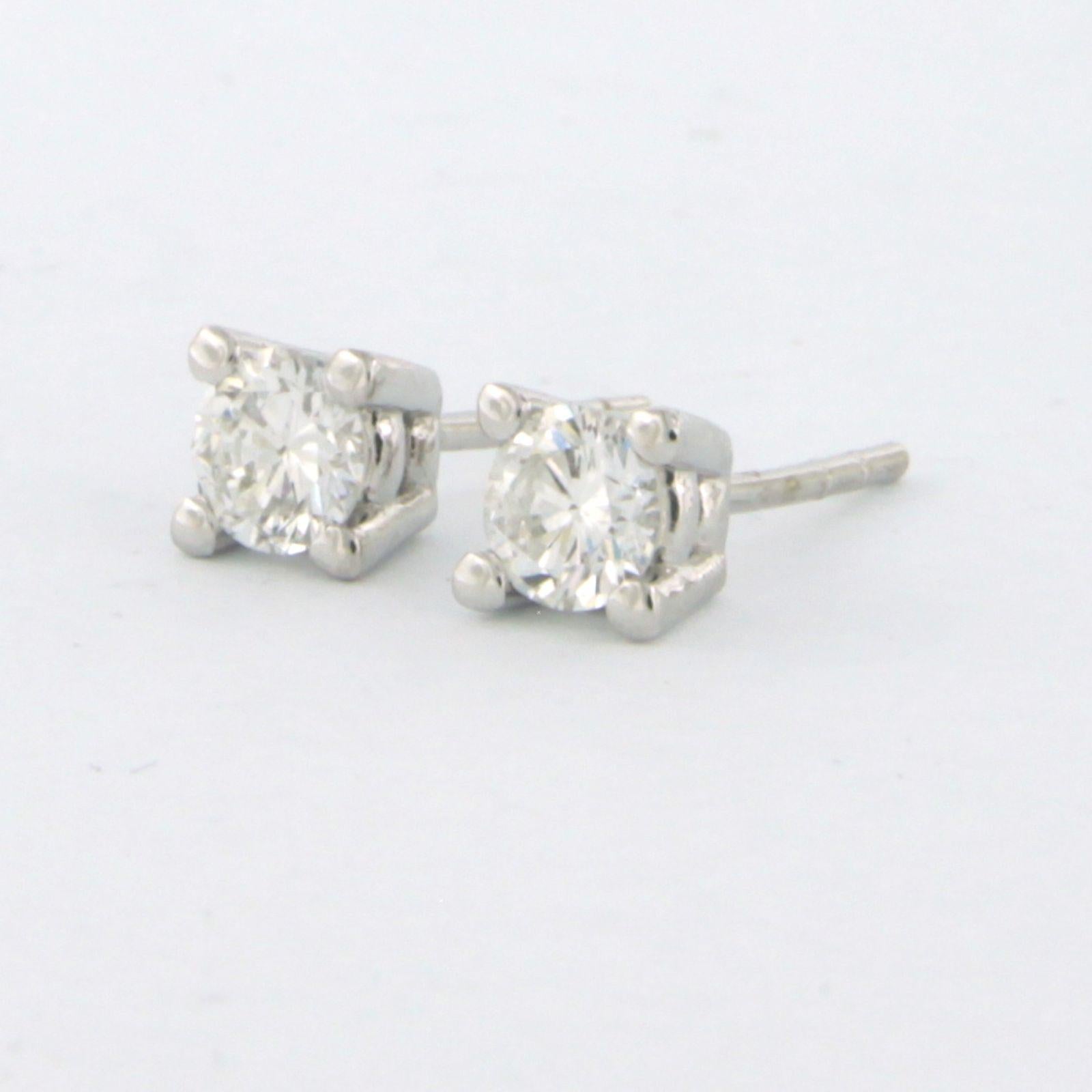 Earrings studs with brilliant cut diamonds up to 0.62ct 14k white gold im Zustand „Neu“ im Angebot in The Hague, ZH