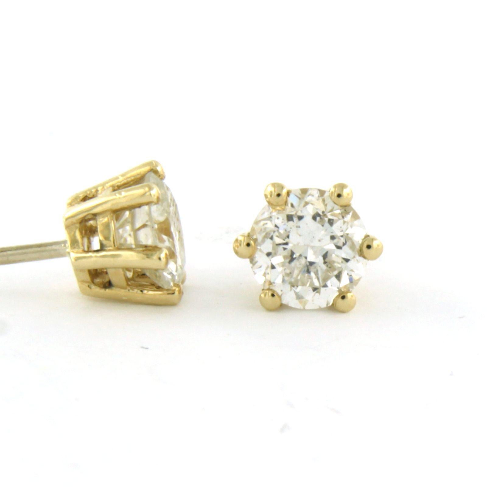 Taille brillant Boucles d'oreilles clous d'oreilles avec diamants taille brillant jusqu'à 1.44ct or jaune 14k en vente