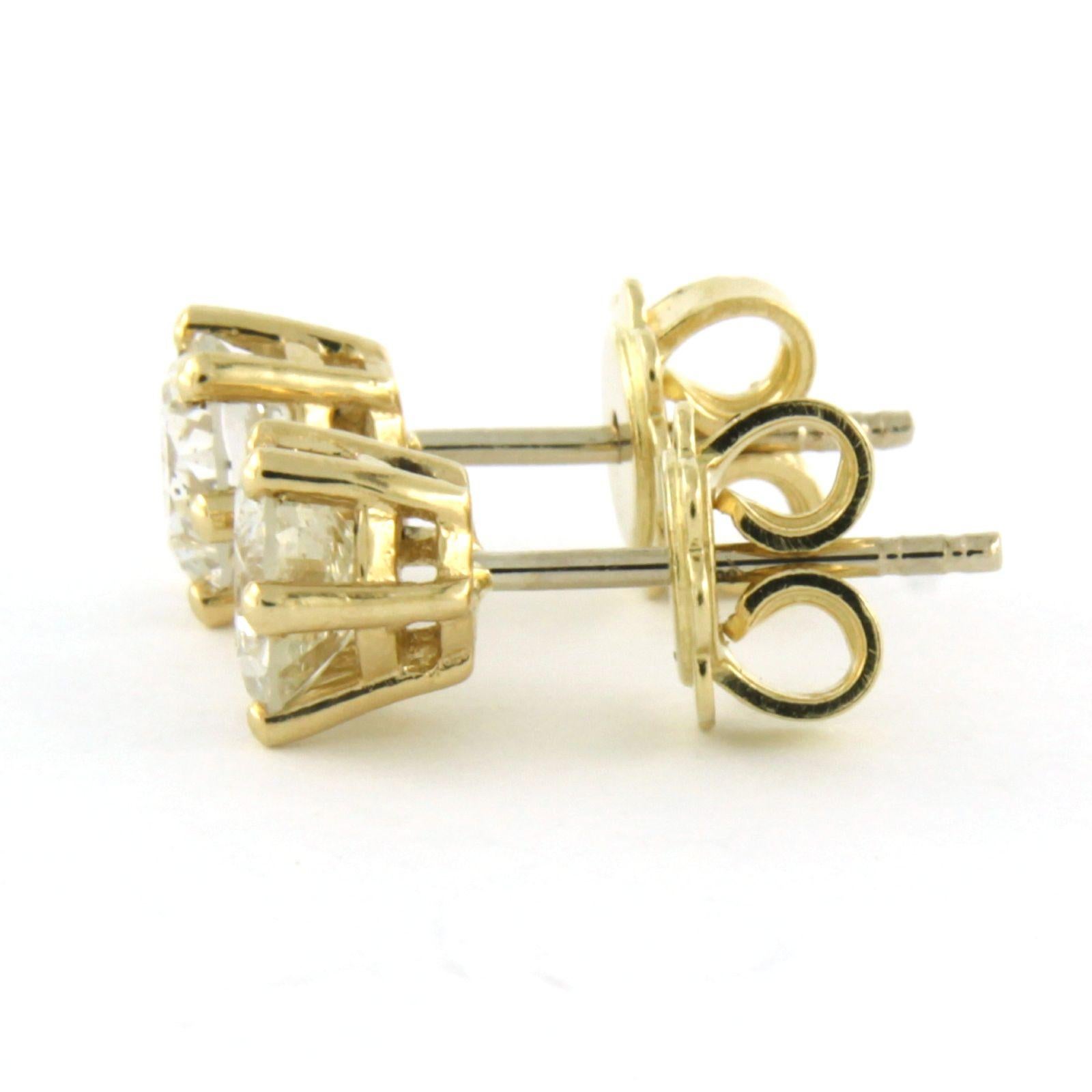 Boucles d'oreilles clous d'oreilles avec diamants taille brillant jusqu'à 1.44ct or jaune 14k en vente 1
