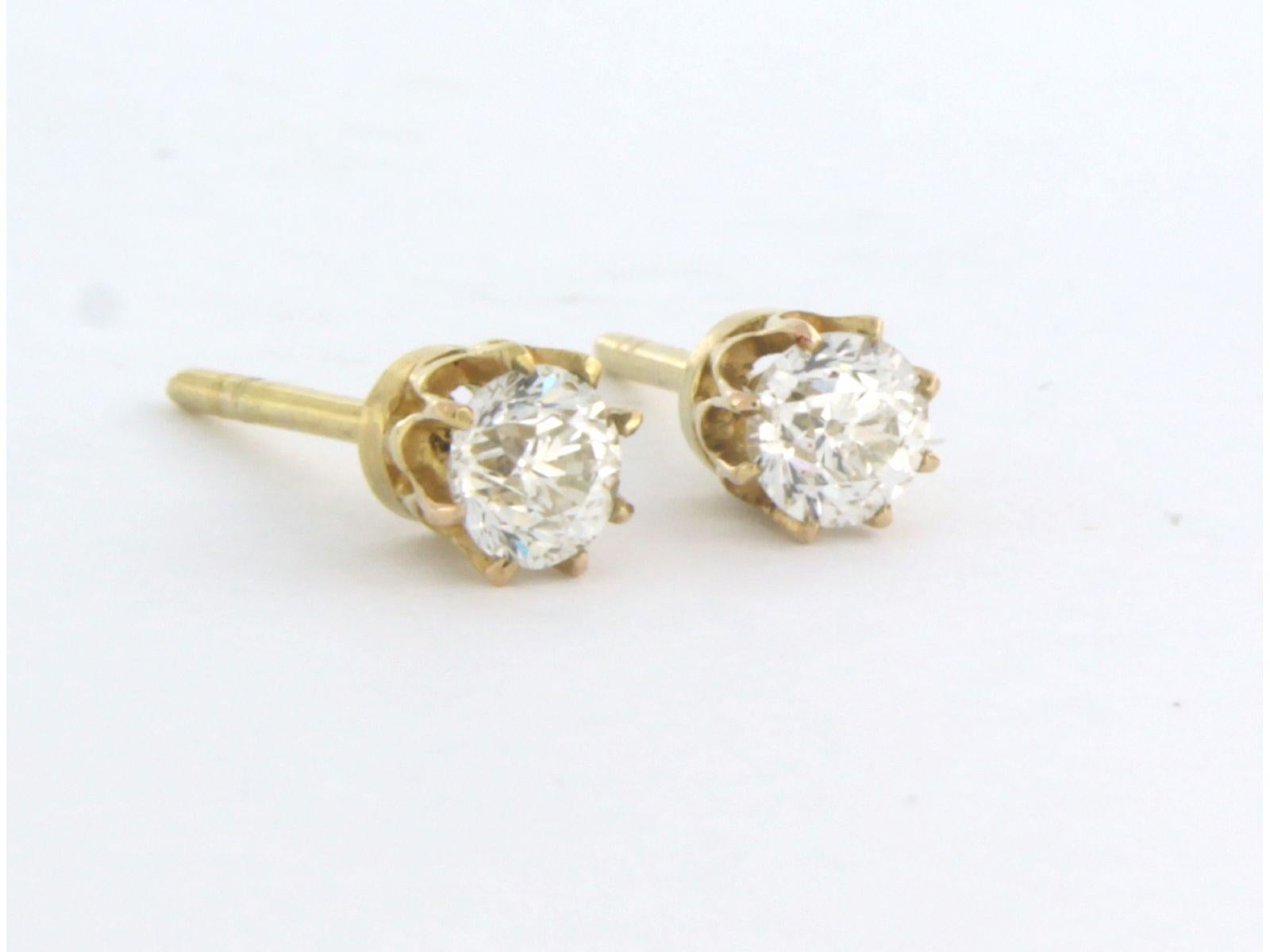 Ohrstecker mit Diamanten im alten europäischen Schliff bis zu 0,76 Karat 14k Gelbgold im Zustand „Hervorragend“ im Angebot in The Hague, ZH