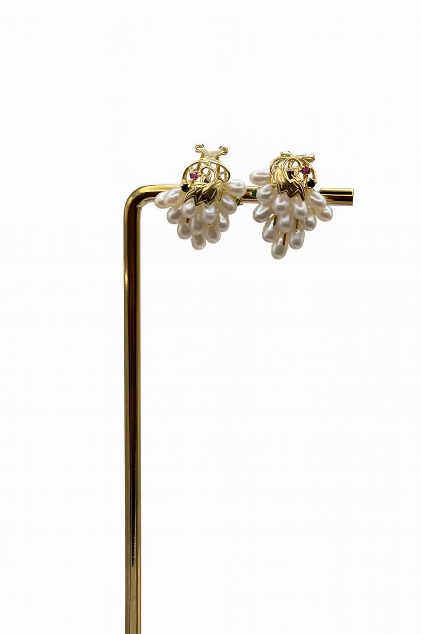 De las mujeres Pendientes de la vendimia 18k Oro Amarillo Perla Cluster . en venta