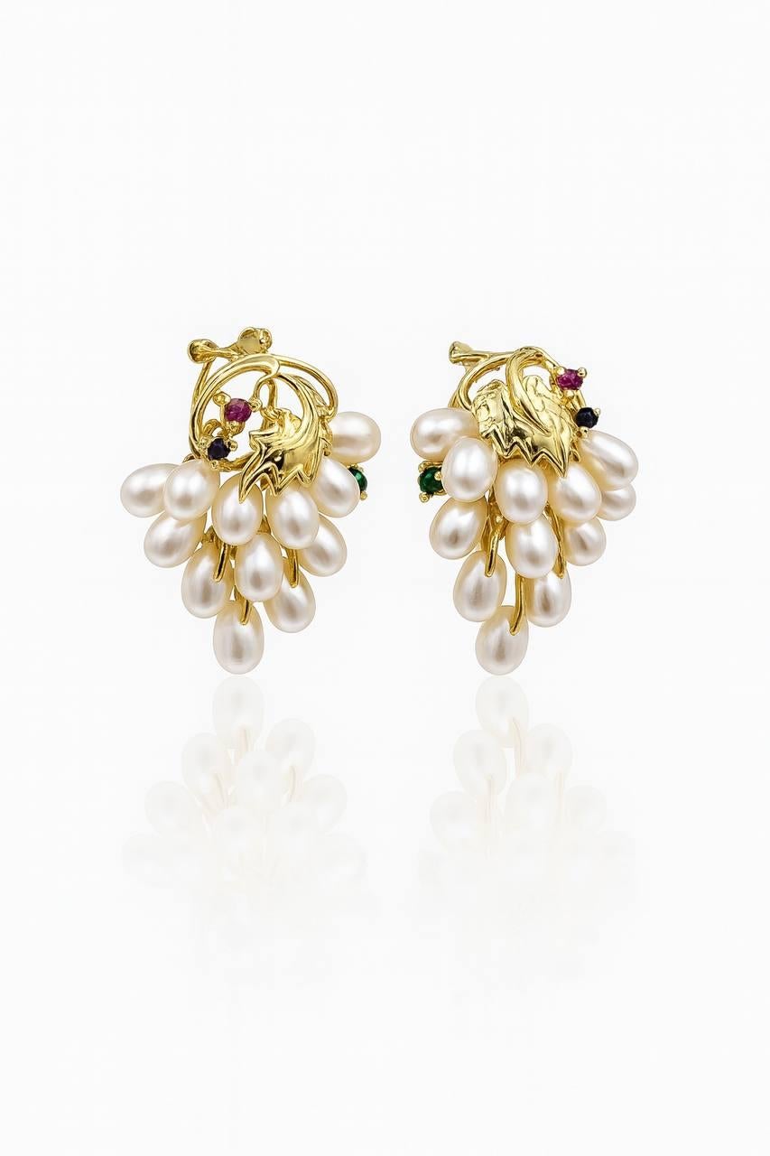 Pendientes de la vendimia 18k Oro Amarillo Perla Cluster . en venta 2