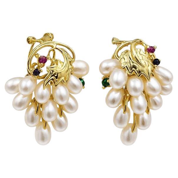Earrings vintage 18k Yellow Gold Pearl Cluster .
