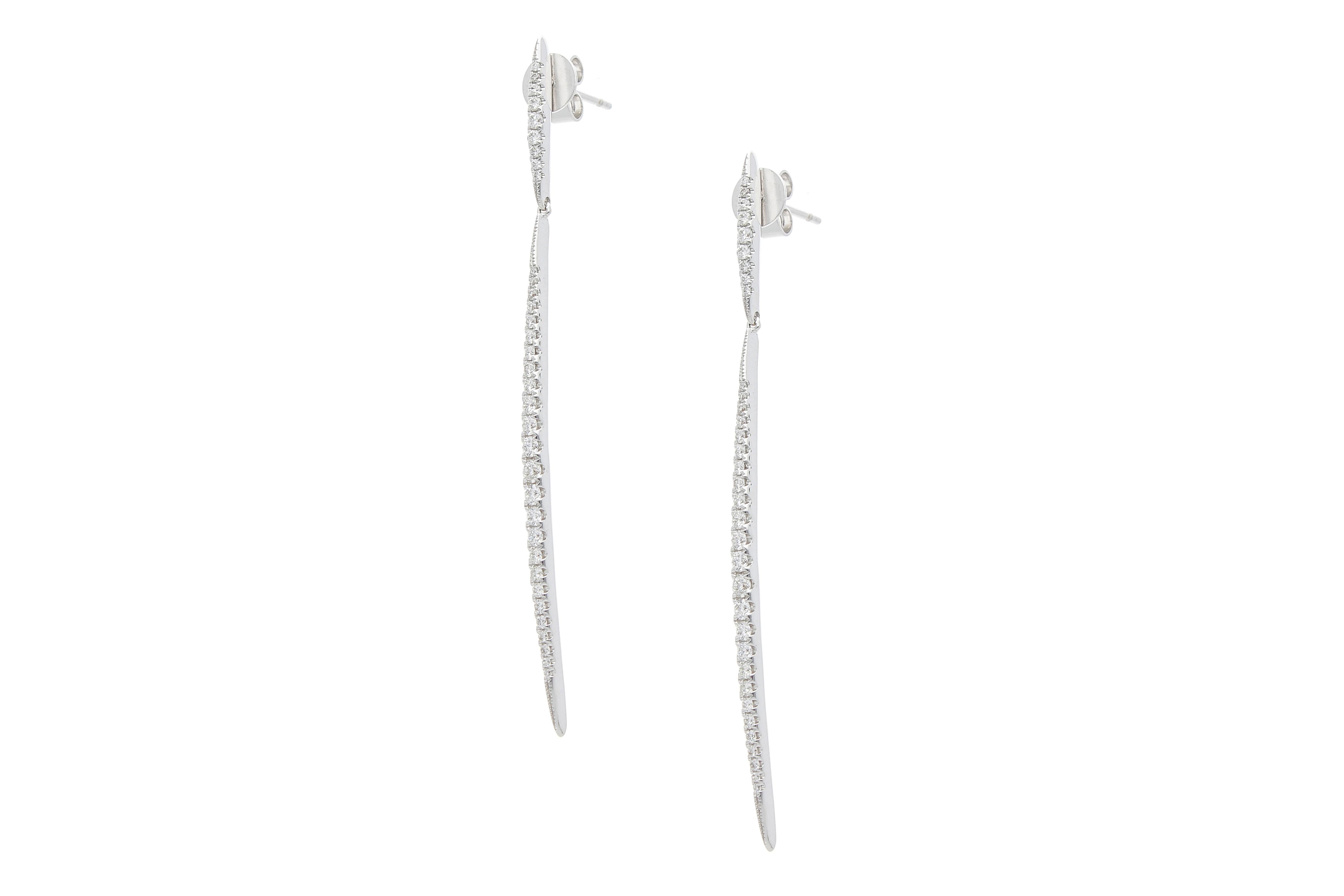 Modern Earrings with 0.74 Ct of Gradated Diamonds, on Hanging Bars, 18 Kt White Gold For Sale
