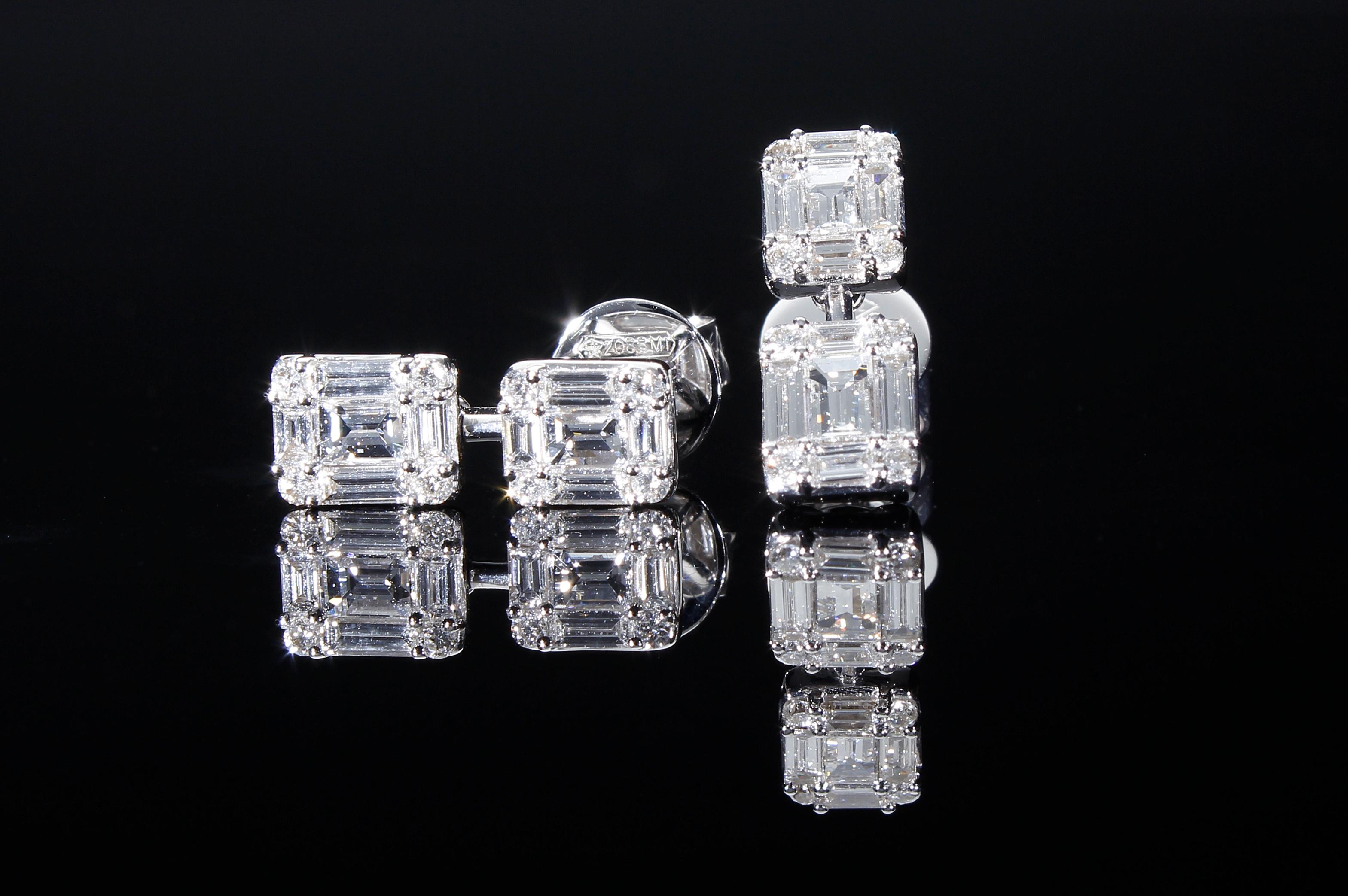 Baguette Cut Earrings with 1.15 Ct of Baguette and Brilliant Cut Diamonds For Sale
