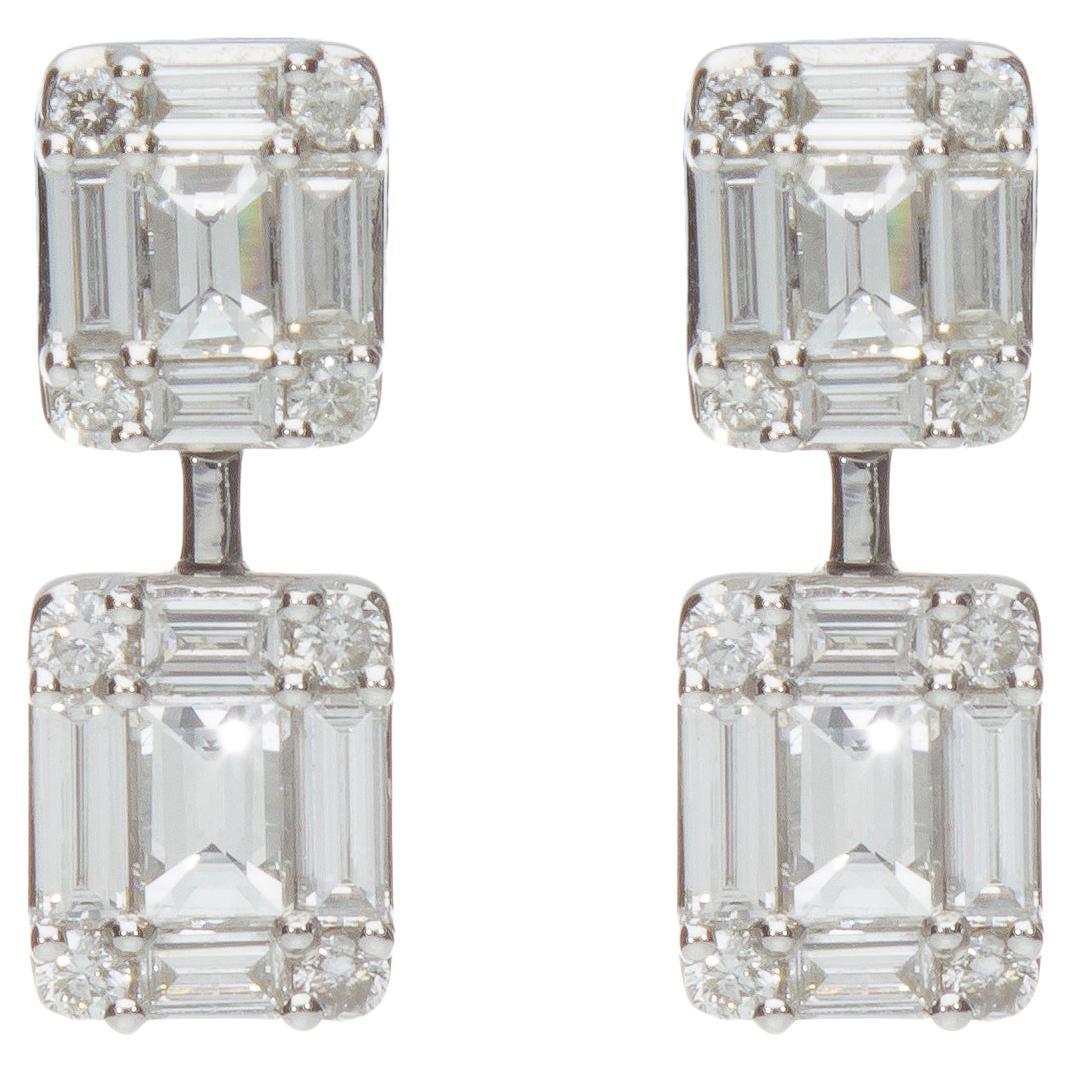 Earrings with 1.15 Ct of Baguette and Brilliant Cut Diamonds For Sale