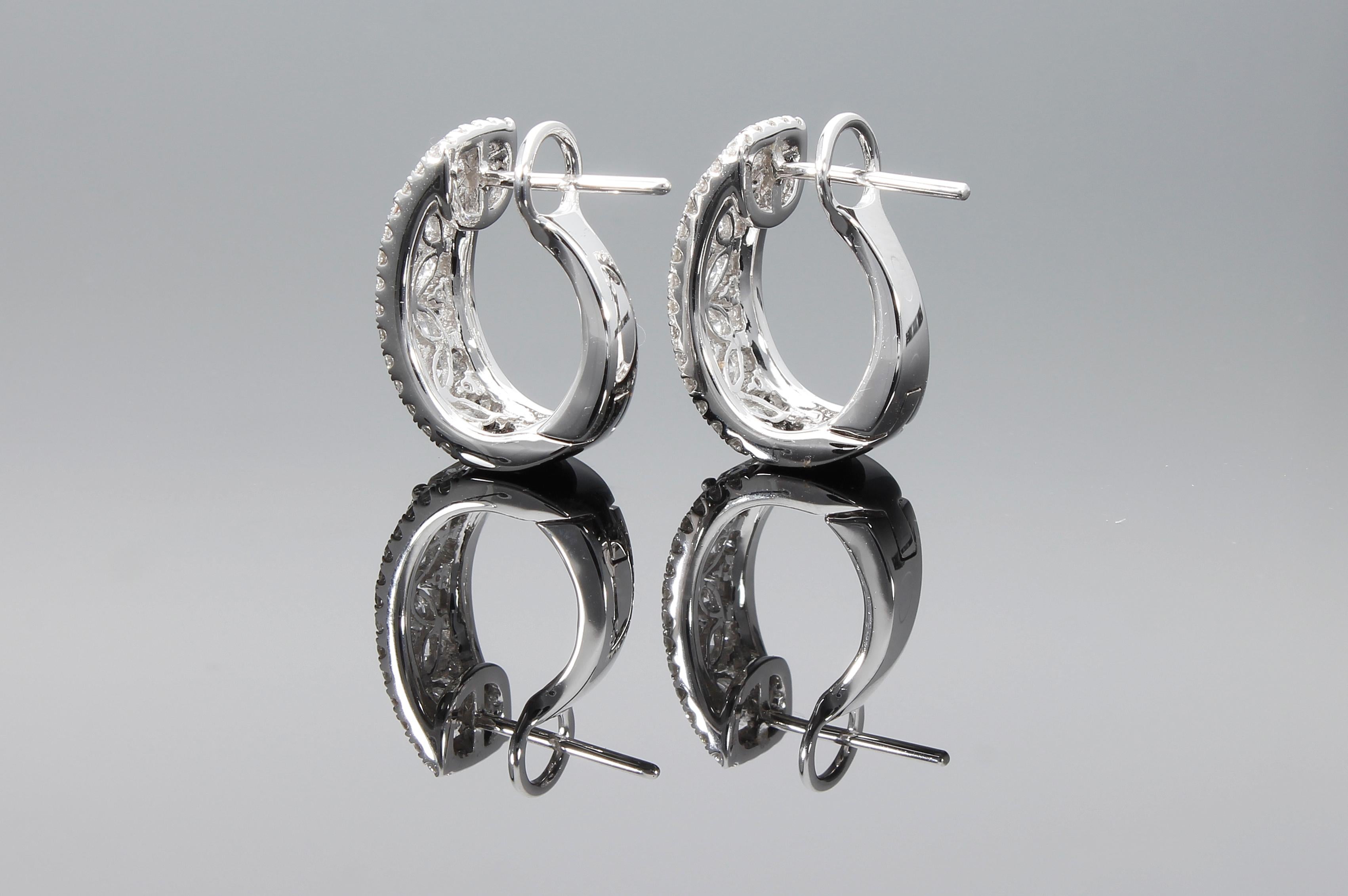 Boucles d'oreilles en navette et diamants taille brillant de 1,50 carat, fabriquées en Italie en vente 6
