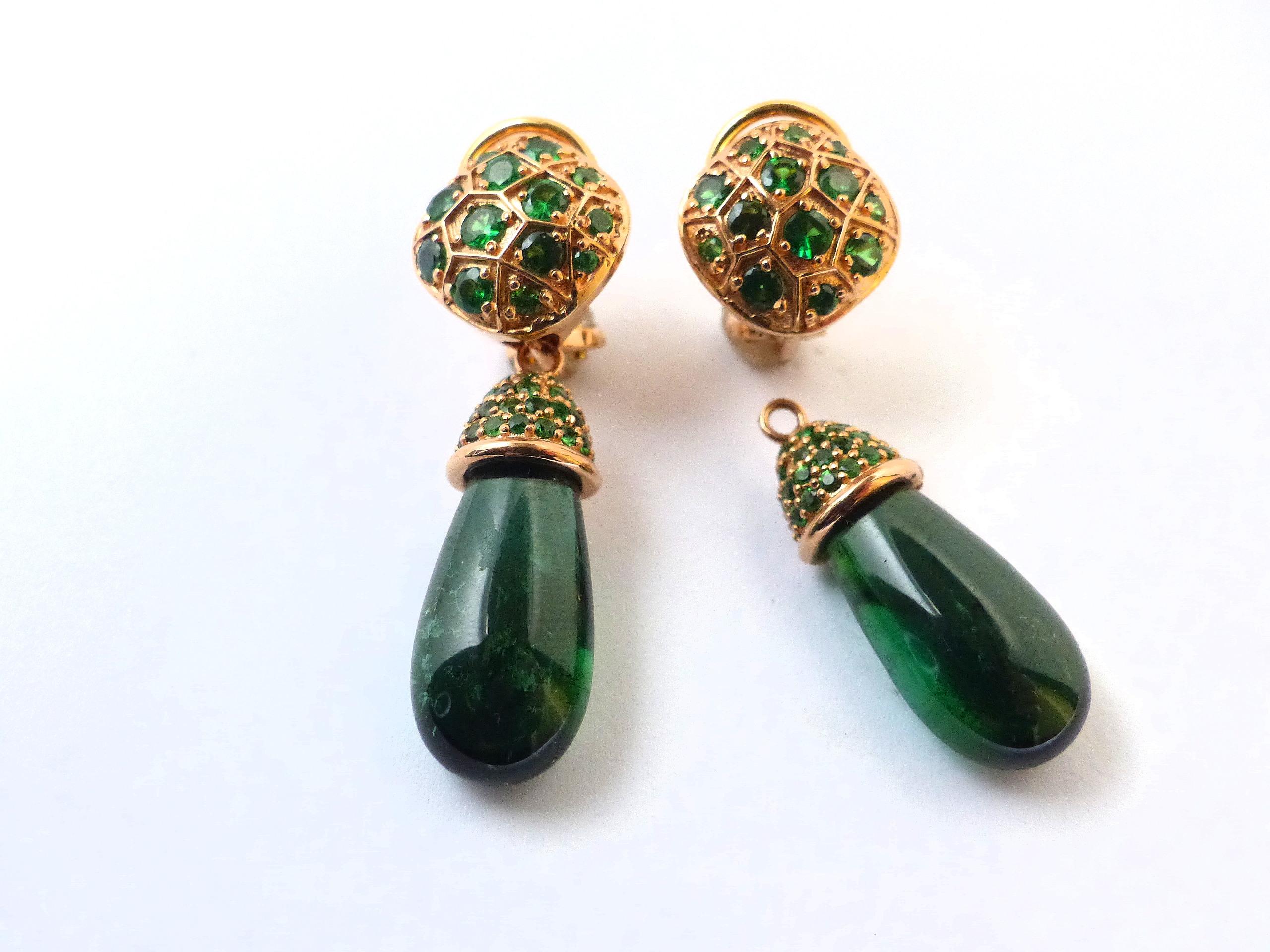 Contemporary Earrings with 2 green Tourmaline Brioletts 33, 25c. and 96 green Tsavorites 2, 26c For Sale