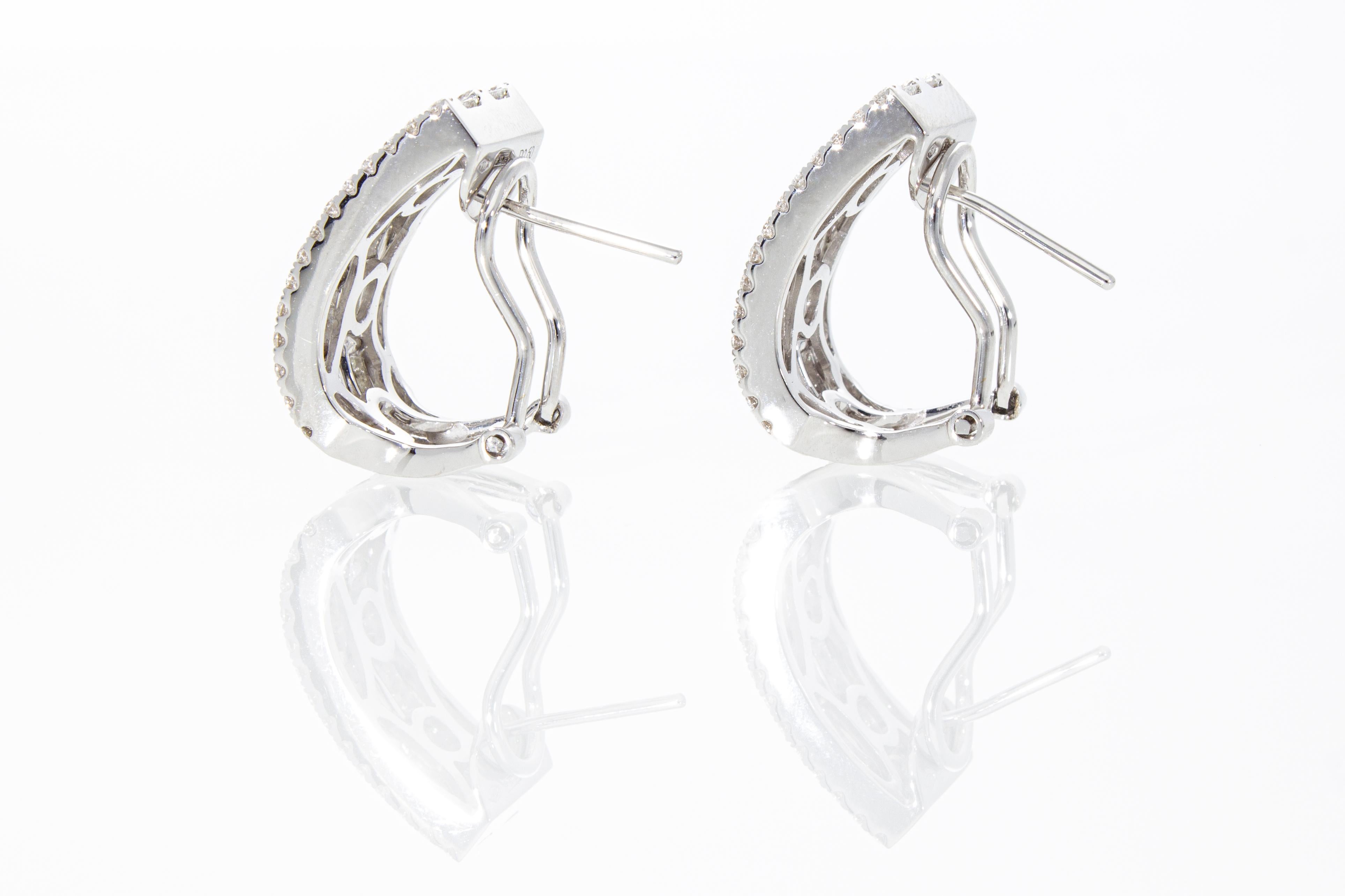Earrings with 2.60 Ct of Baguette and Diamond Cut Diamonds, 18 Kt Gold For Sale 8