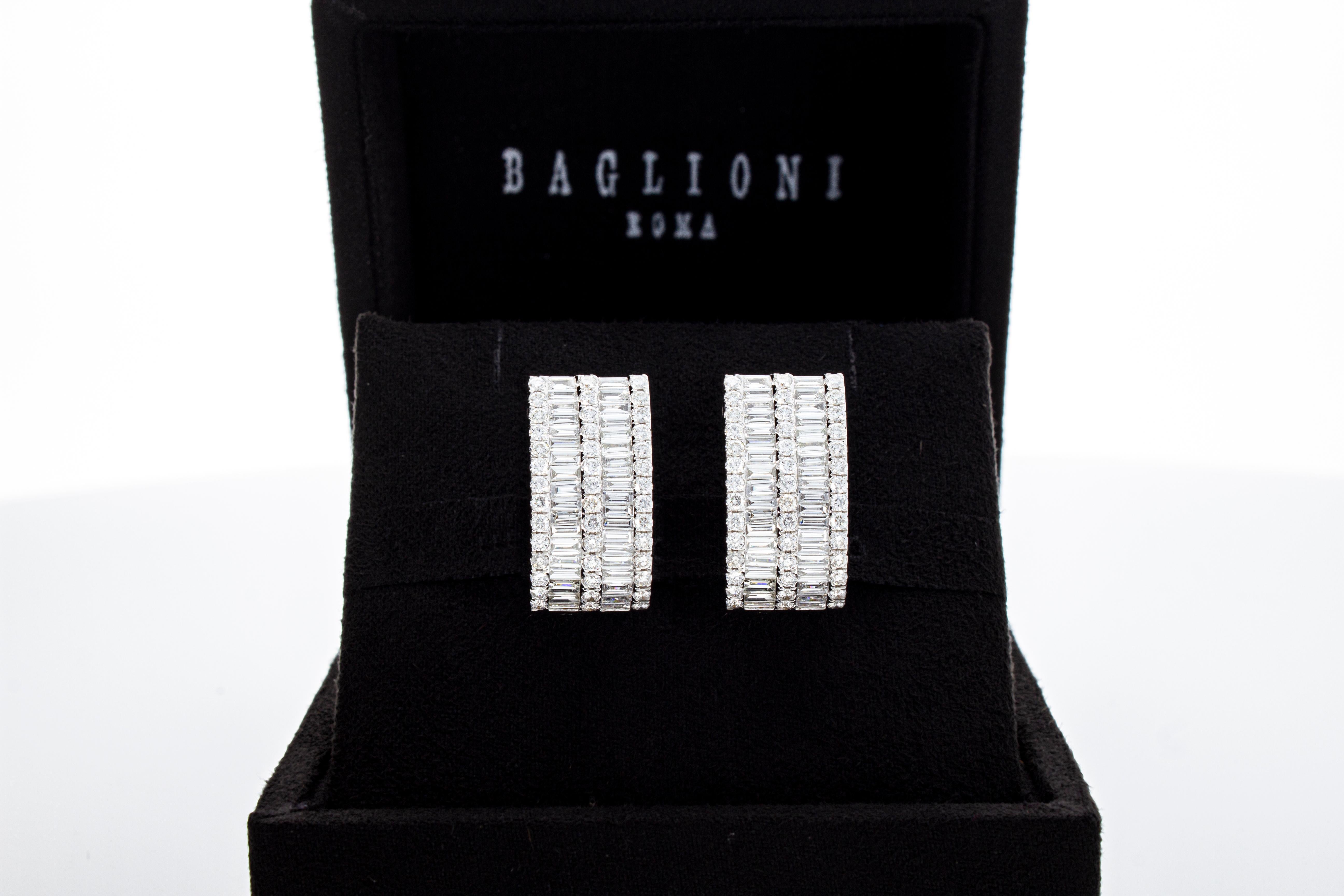 The earrings are each made up of 2 rows of baguette-cut diamonds and 2 diamond-cut files, the total weight of the diamonds is ct 2.60.
Their shape is semi-circle. 
The closure is with clips and pin for those with a hole in the ear.
 It is possible