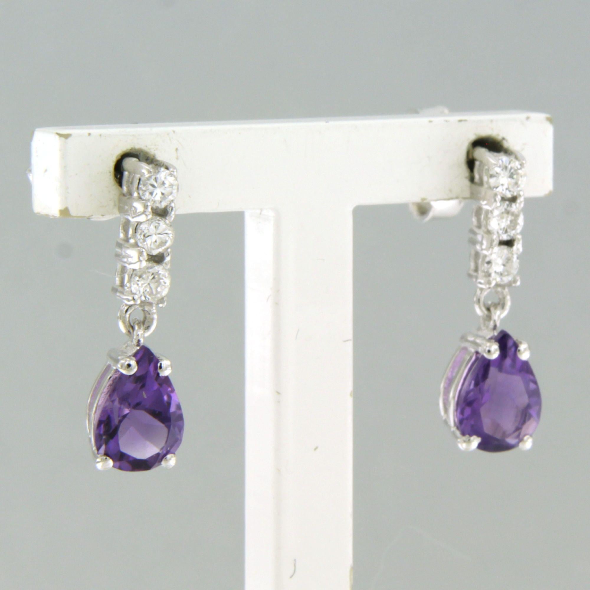 Boucles d'oreilles avec améthyste et diamants taille brillant jusqu'à 0,24ct Or 18k 2,4 grammes en vente 1