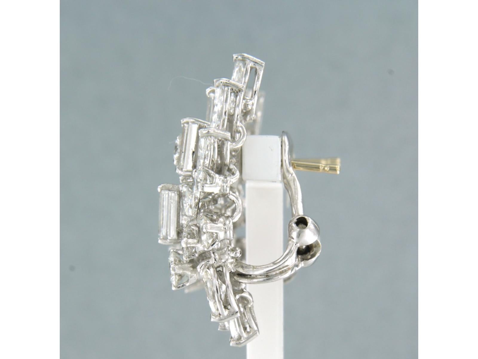 Earrings with baguette, marquise and brilliant cut diamond platinum and 18k gold In Excellent Condition For Sale In The Hague, ZH