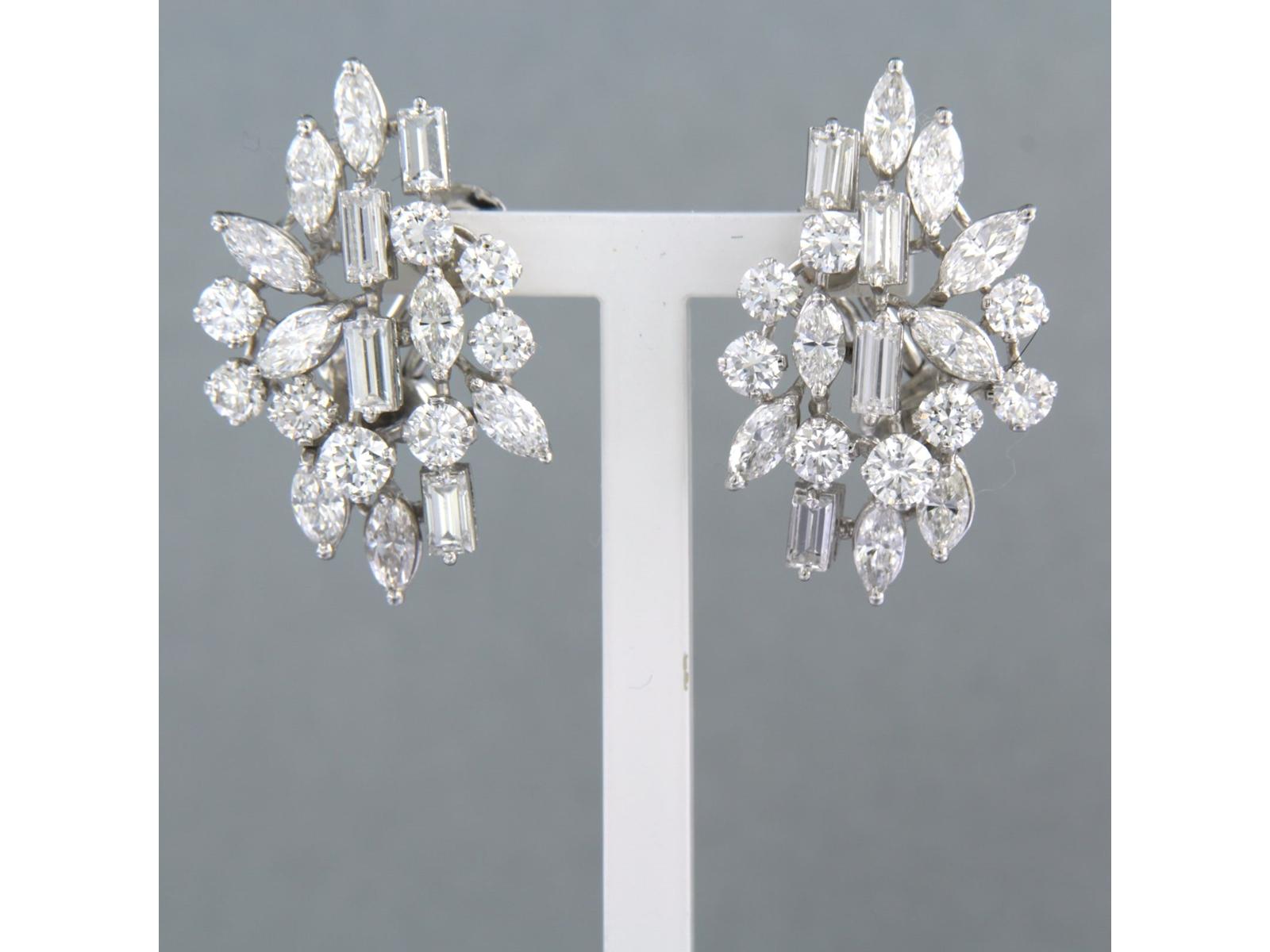 Boucles d'oreilles avec diamant baguette, marquise et brillant platine et or 18k Excellent état - En vente à The Hague, ZH