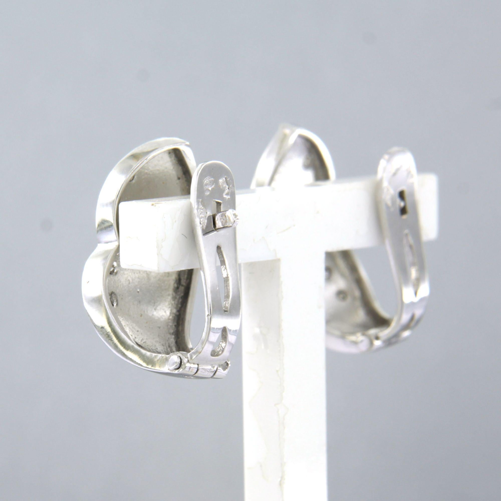 Moderne Boucles d'oreilles avec diamants taille brillant jusqu'à 0,15ct Or 18k 5,0 grammes en vente