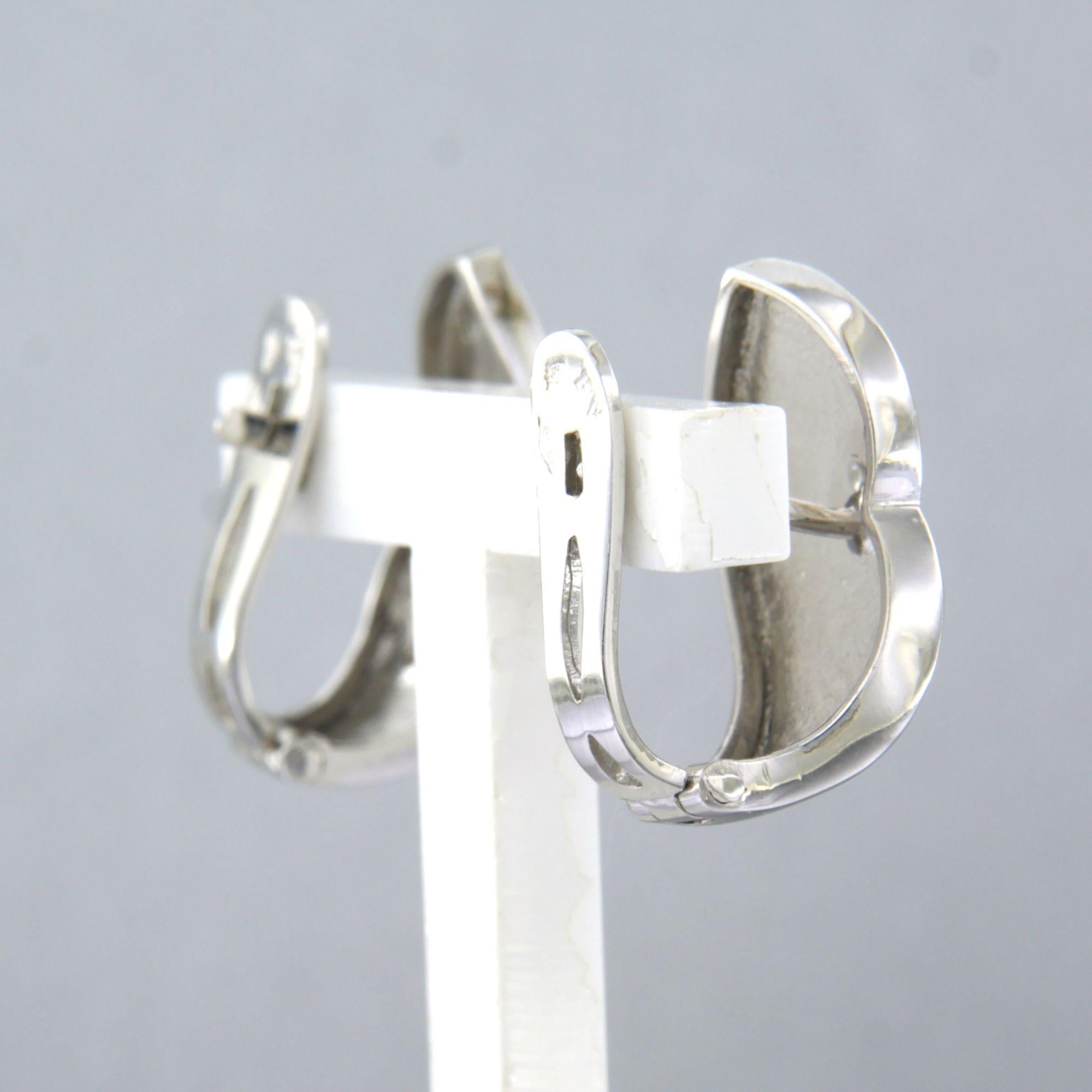 Taille brillant Boucles d'oreilles avec diamants taille brillant jusqu'à 0,15ct Or 18k 5,0 grammes en vente