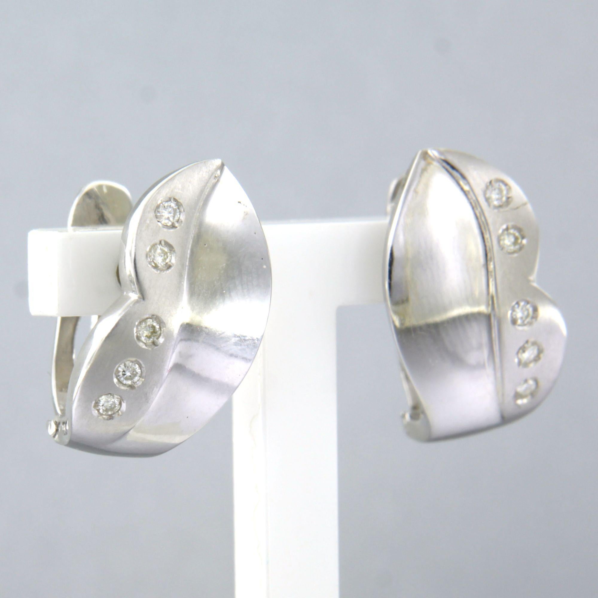 Boucles d'oreilles avec diamants taille brillant jusqu'à 0,15ct Or 18k 5,0 grammes Pour femmes en vente