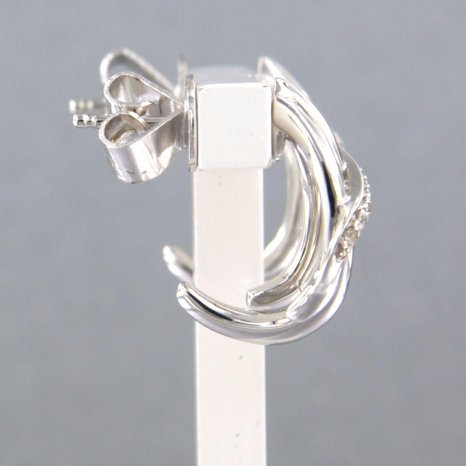 Boucles d'oreilles avec diamants taille brillant jusqu'à 0,15 ct 6,4 grammes Or blanc 18k en vente 1