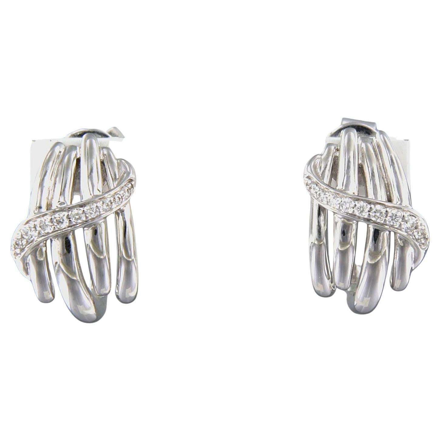 Boucles d'oreilles avec diamants taille brillant jusqu'à 0,15 ct 6,4 grammes Or blanc 18k en vente