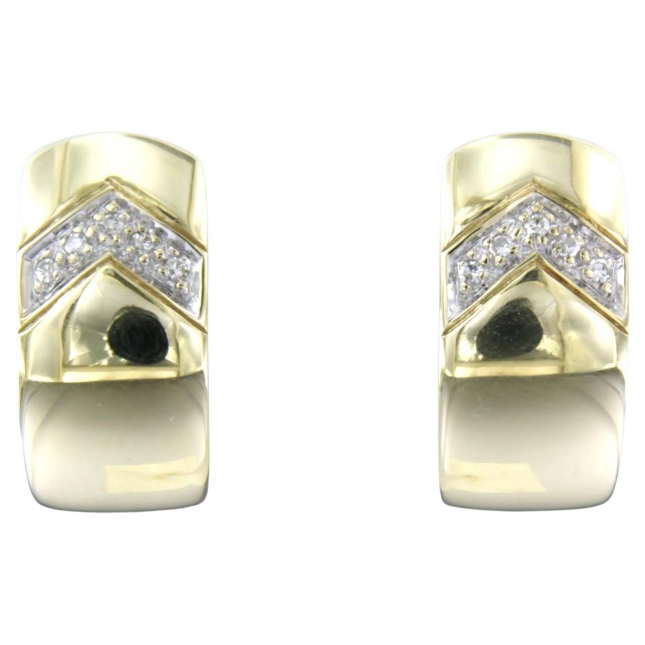 Orecchini con diamanti taglio brillante fino a 0,16 carati in oro 14k 7,7 grammi