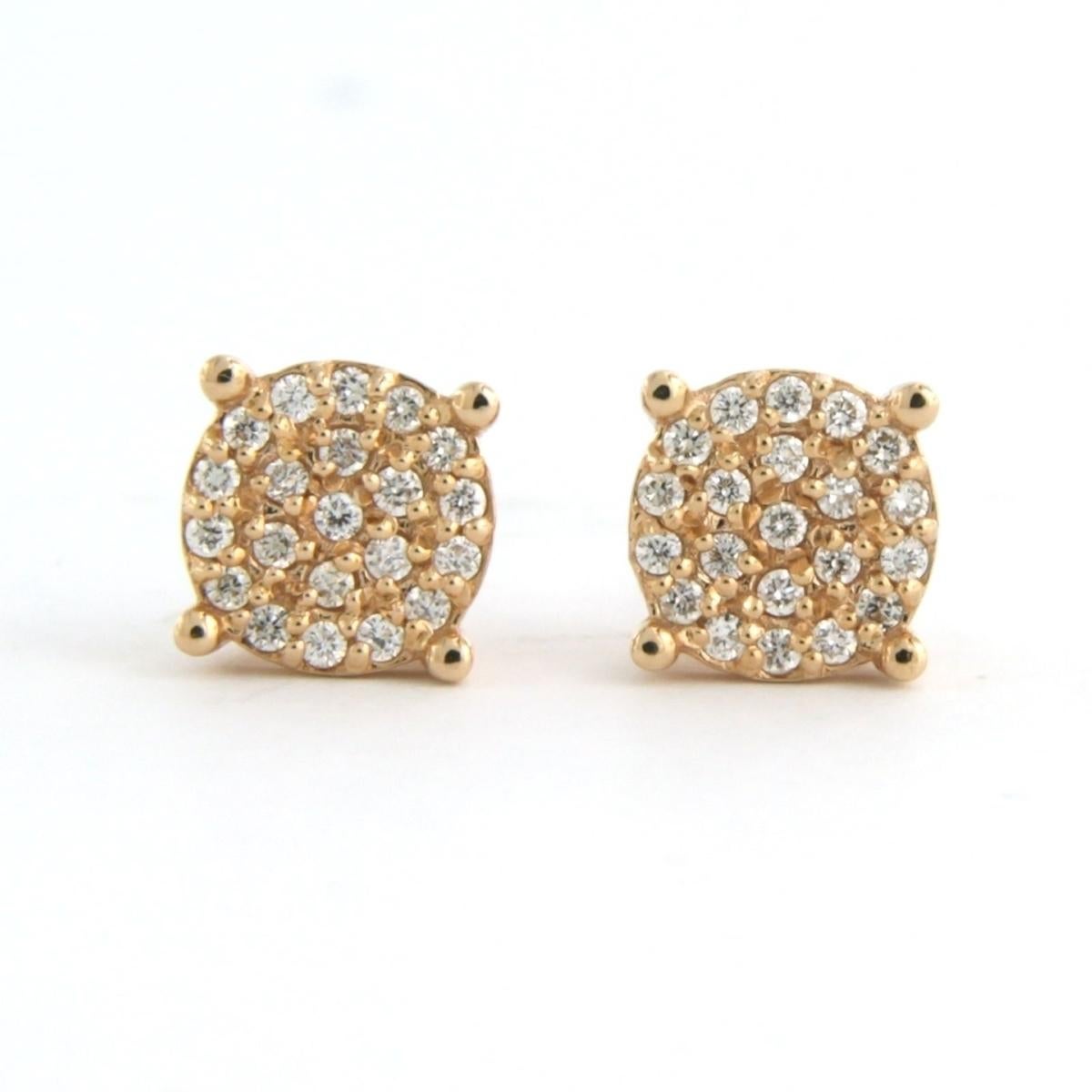 Pendientes de oro rosa de 14k engastados con diamantes talla brillante de hasta 0,20 ct - F/G - VS/SI 

descripción detallada:

la parte superior del espárrago tiene 6,7 mm de ancho

peso 2.8 gramos

con

- Diamante talla brillante de 42 x 1,0 mm,