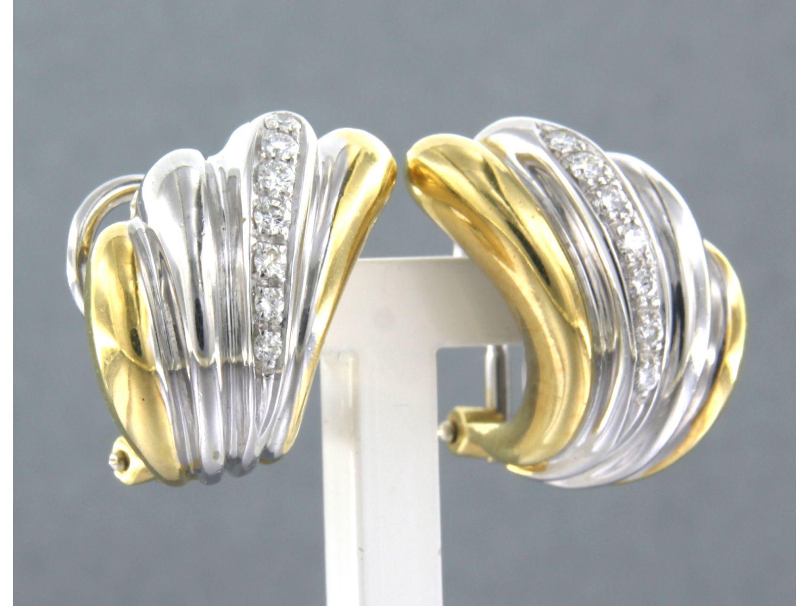 Orecchini con diamanti taglio brillante fino a 0,30ct in oro 18k 13,5 grammi in vendita 1
