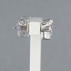 Orecchini con diamanti taglio brillante fino a 0,60 carati in oro bianco 18 carati 3,8 grammi