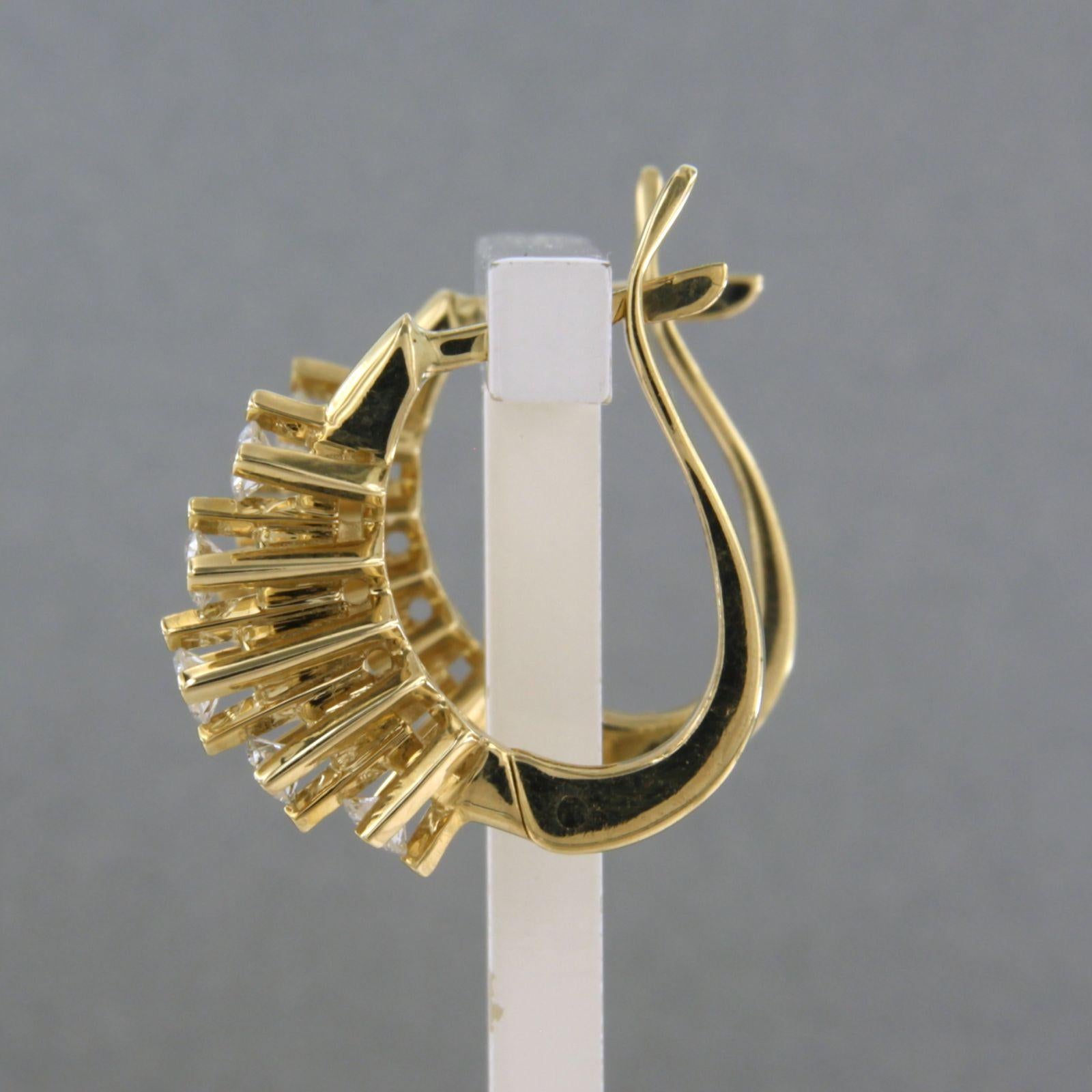 Moderne Boucles d'oreilles avec diamants taille brillant jusqu'à 0,80ct Or 14k 6,8 grammes en vente